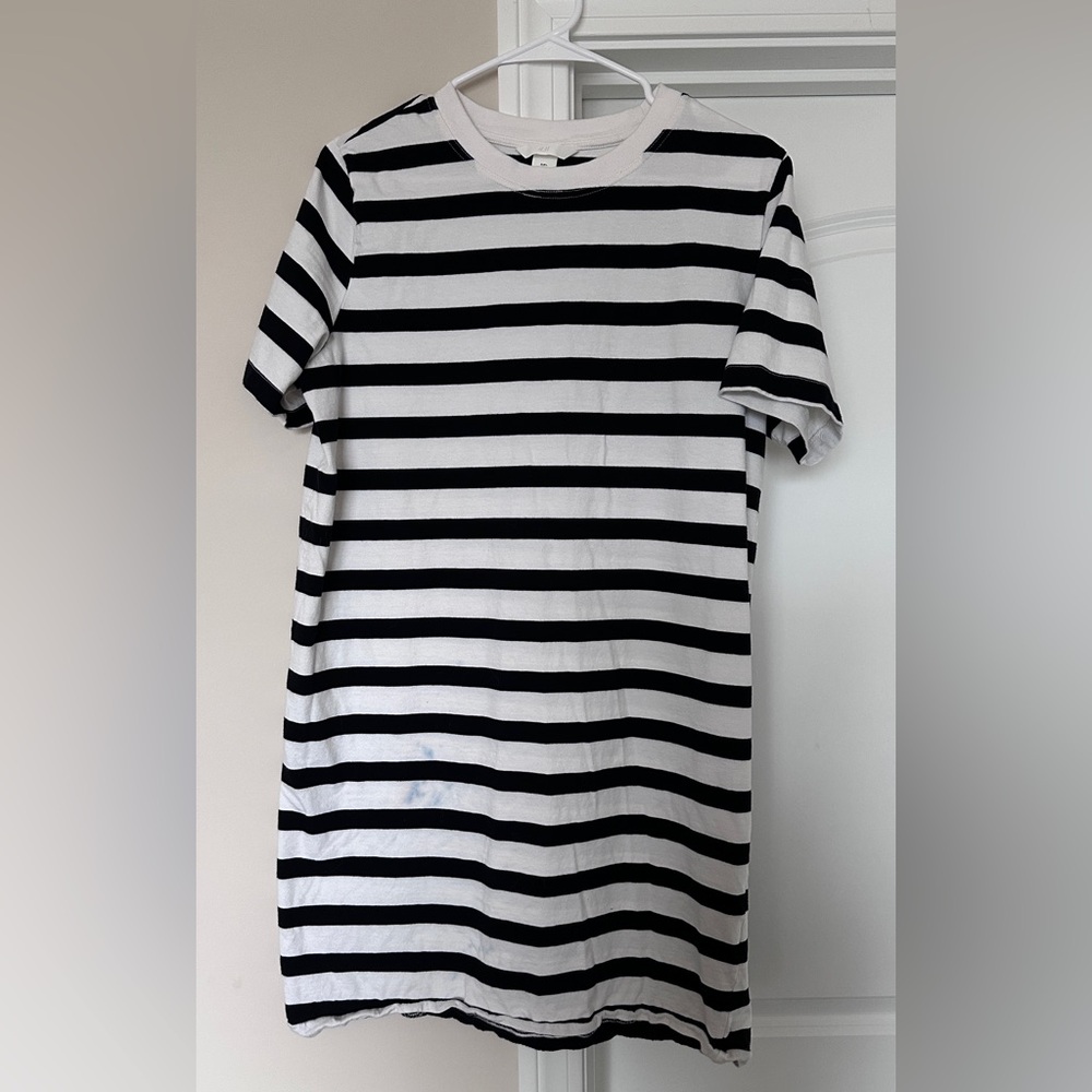 Black and White Striped T-Shirt Dress